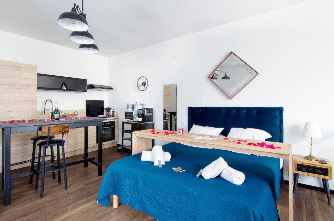 Mieuxqualhotel Jacuzzi Privatif La Retro Bordeaux Zewnętrze zdjęcie