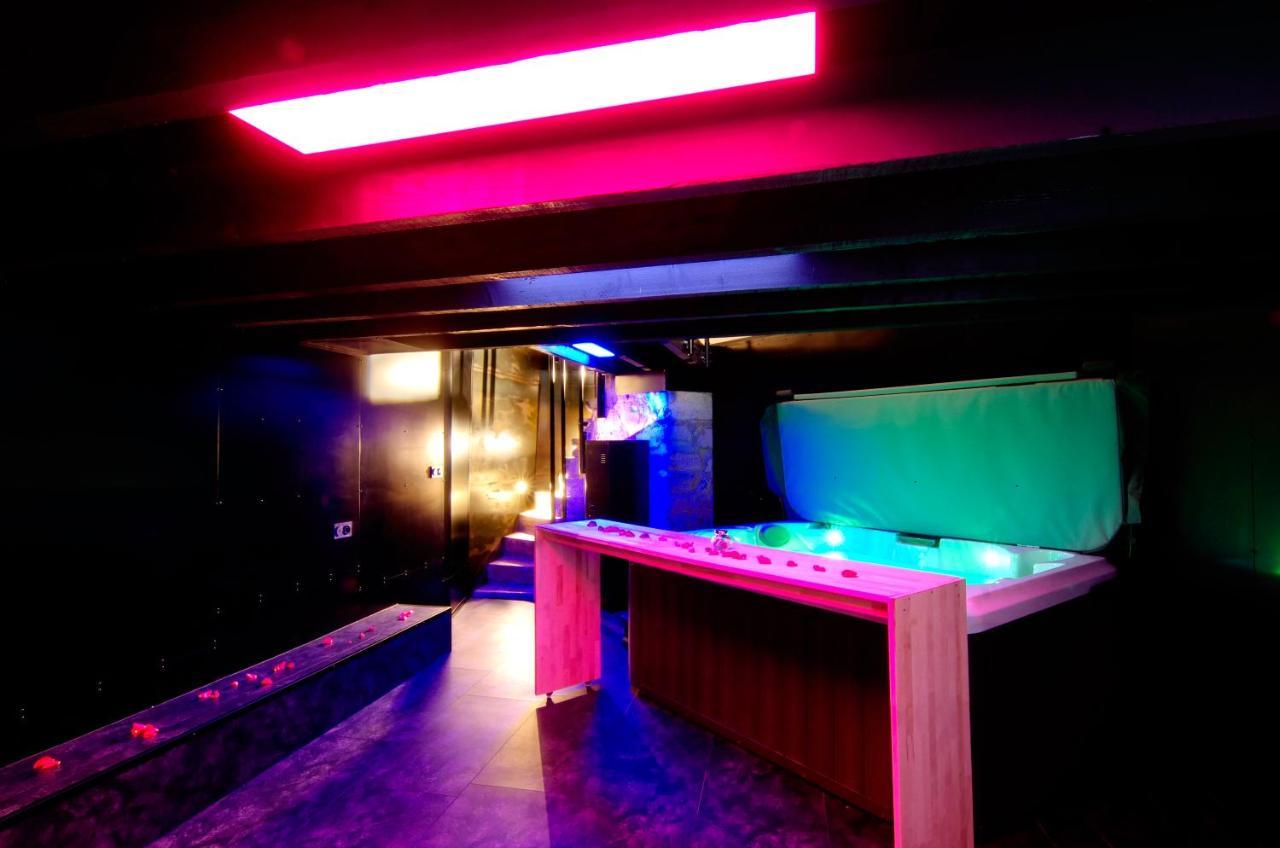 Mieuxqualhotel Jacuzzi Privatif La Retro Bordeaux Zewnętrze zdjęcie